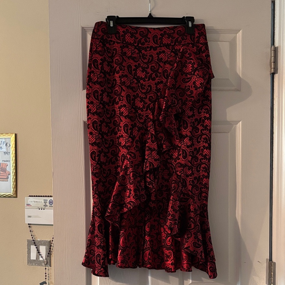 Lady lace midi skirt